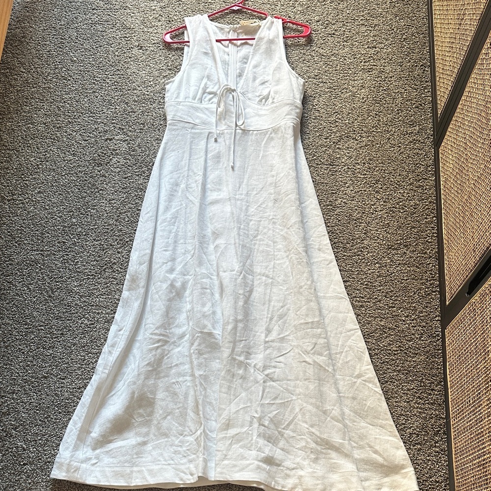 Elegant White Linen Sleeveless Dress
